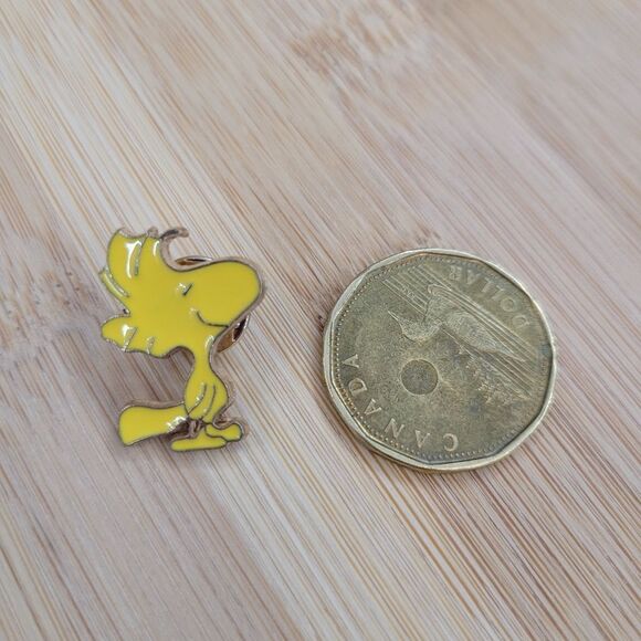 2/$20 Brand New Snoopy Woodstock Pin Brooch - Picture 3 of 3